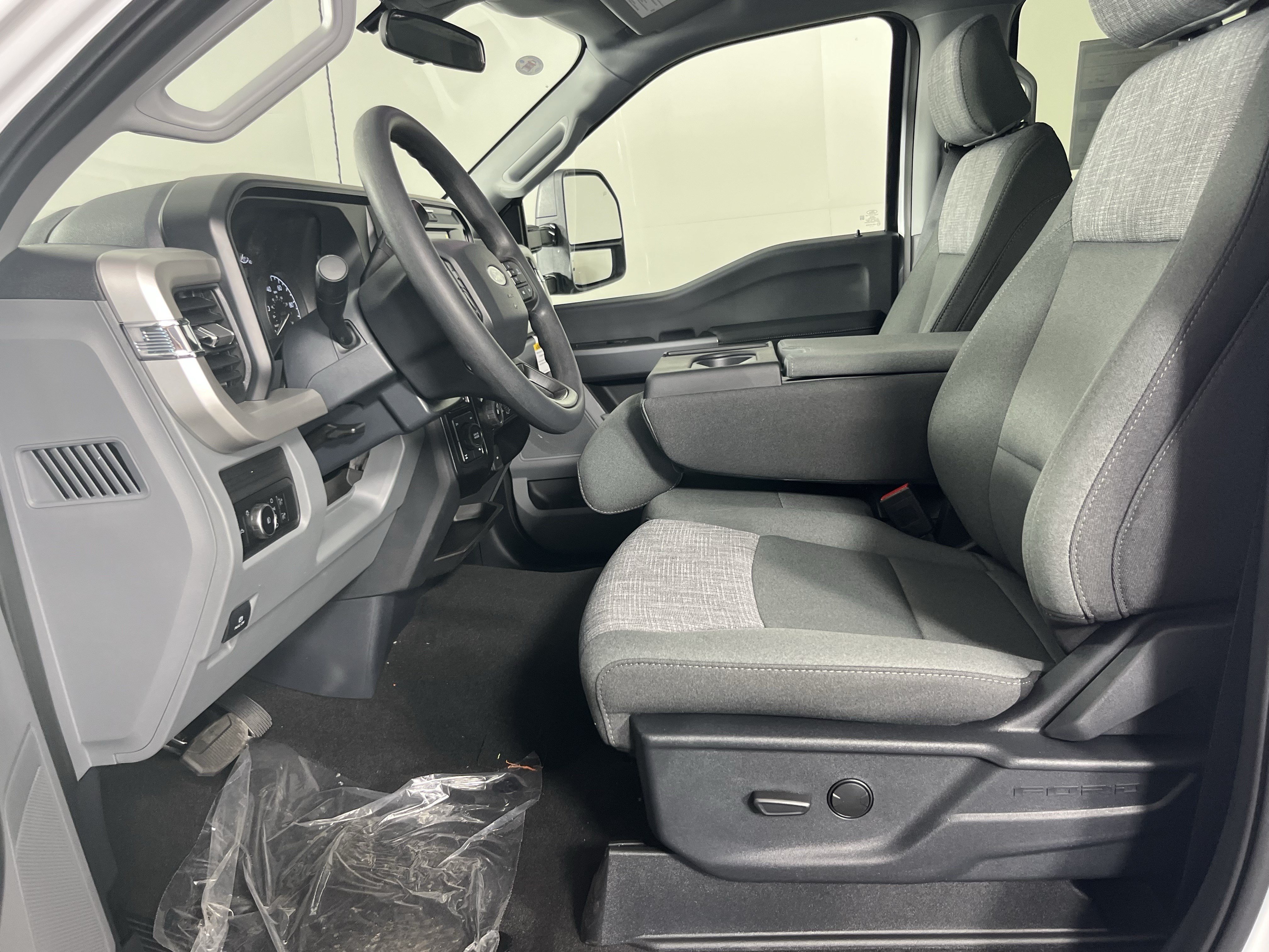 New 2026 Ford F250 XLT AWD/4WD image 10