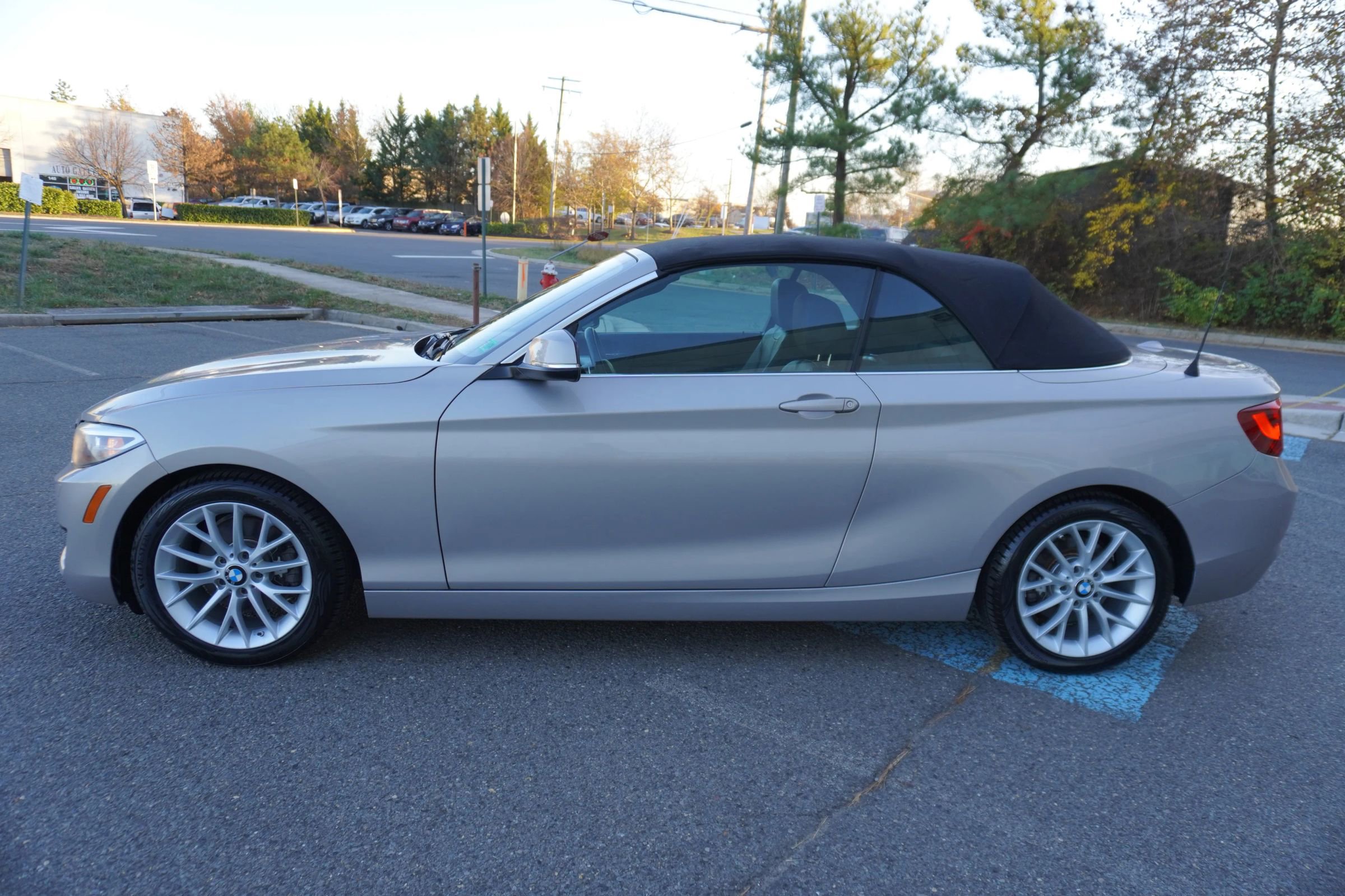 Used 2016 BMW 228i Convertible image 4