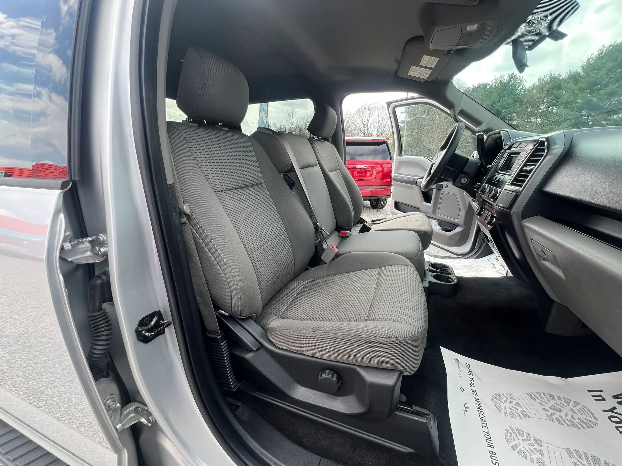 Used 2015 Ford F150 XLT image 18