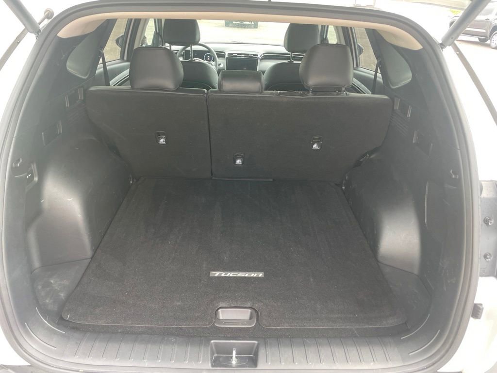 Used 2022 Hyundai Tucson Limited w/ Cargo Package FWD image 11