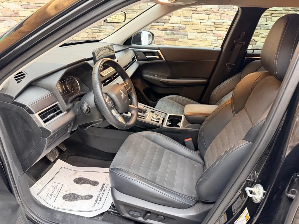 Used 2022 Mitsubishi Outlander SE AWD/4WD image 13
