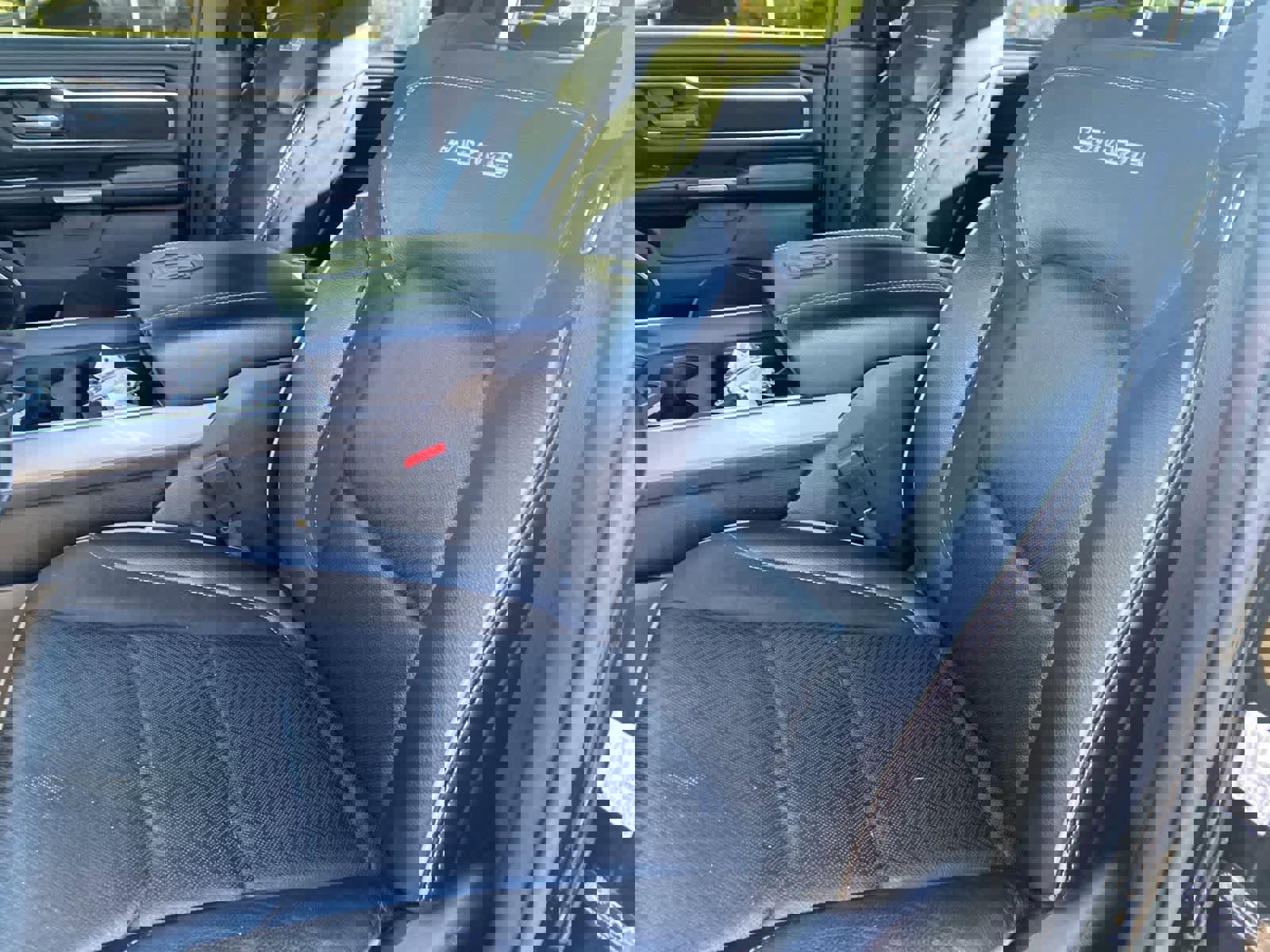 Used 2023 RAM 1500 Laramie image 12