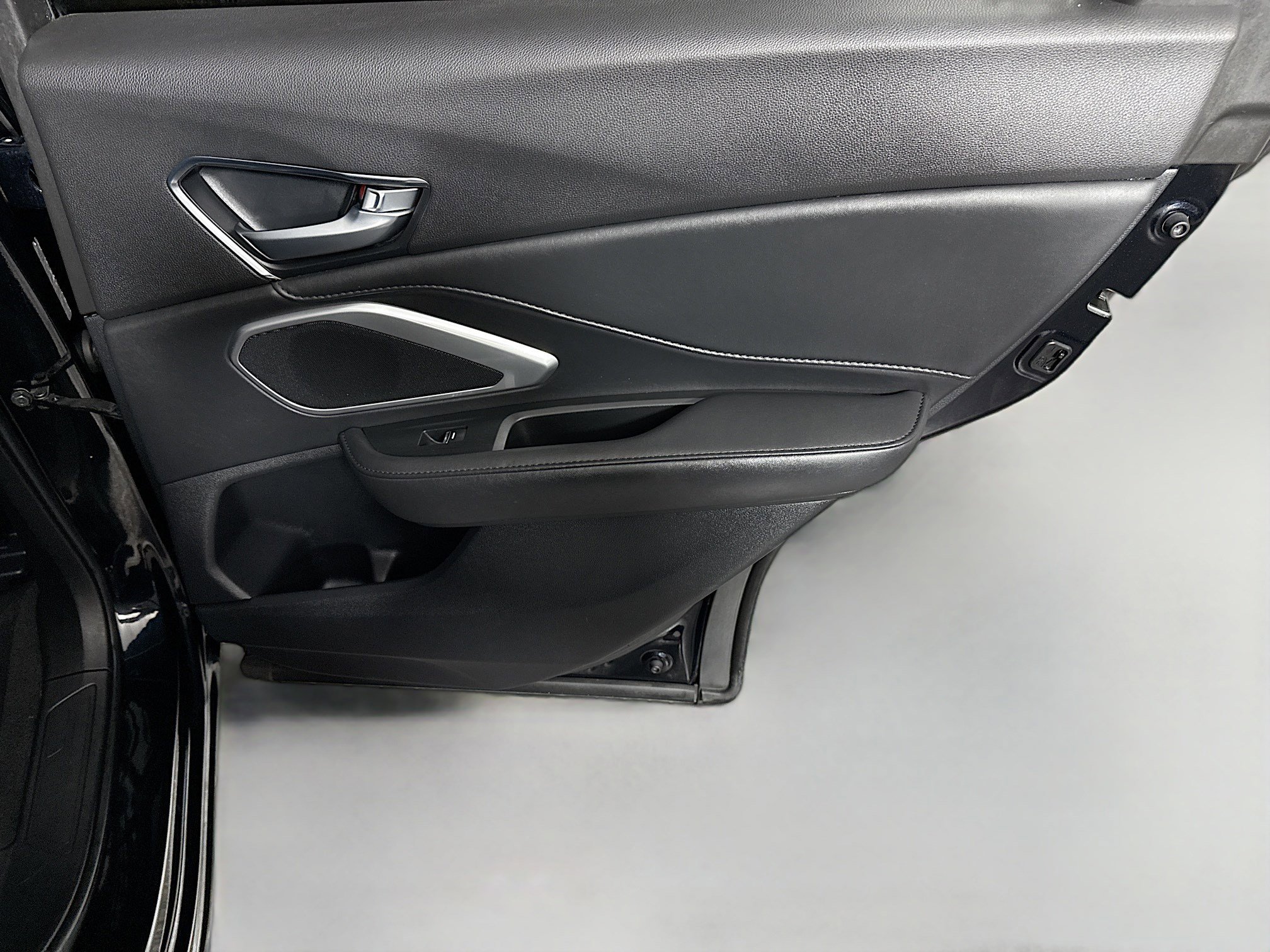 Used 2024 Acura RDX SH-AWD image 28