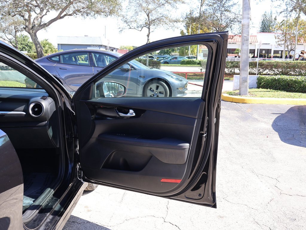 Used 2022 Kia Forte GT image 22