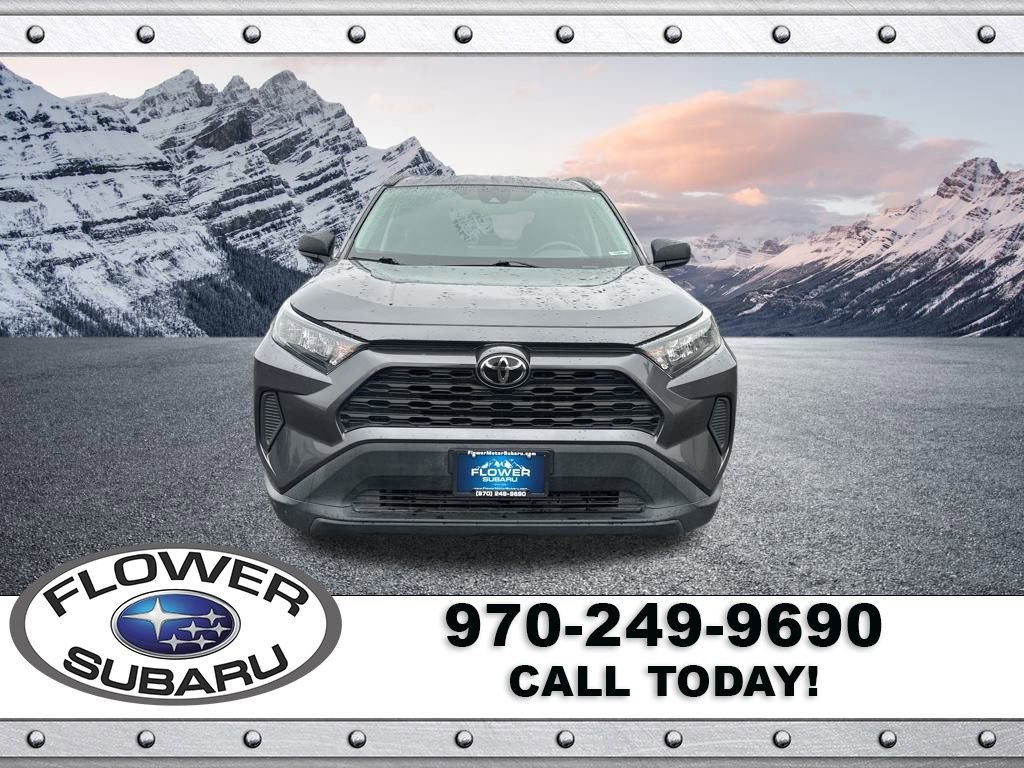 Used 2019 Toyota RAV4 LE image 2