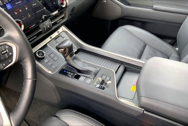 Used 2024 Lexus GX 550 image 13