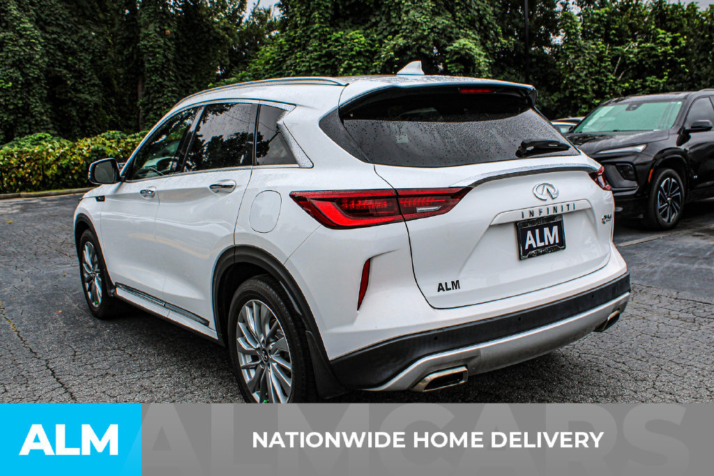 Used 2023 INFINITI QX50 Luxe w/ Accent Package FWD image 4