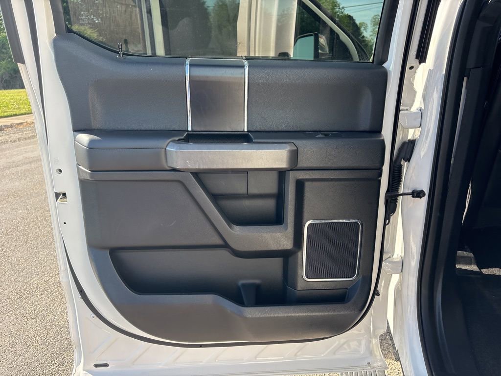 Used 2018 Ford F150 Platinum w/ Equipment Group 701A Luxury AWD/4WD image 22