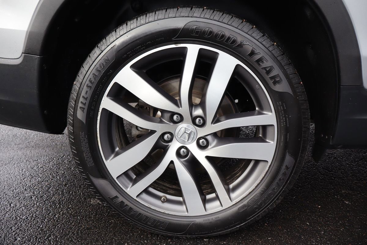 Used 2017 Honda Pilot Touring image 46