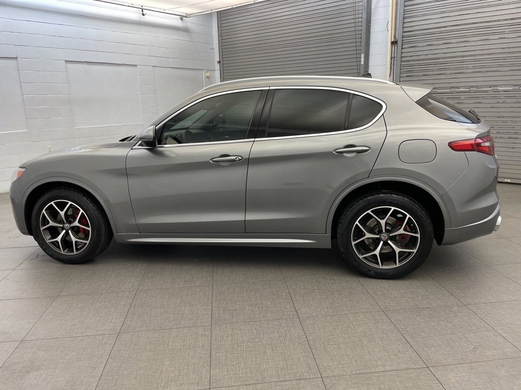 Used 2021 Alfa Romeo Stelvio Ti image 10