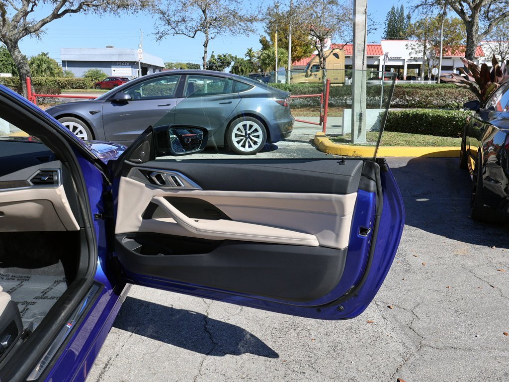 Used 2023 BMW 430i Convertible w/ M Sport Package image 31