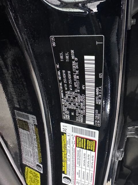 Certified 2025 Toyota Grand Highlander AWD Hybrid image 35