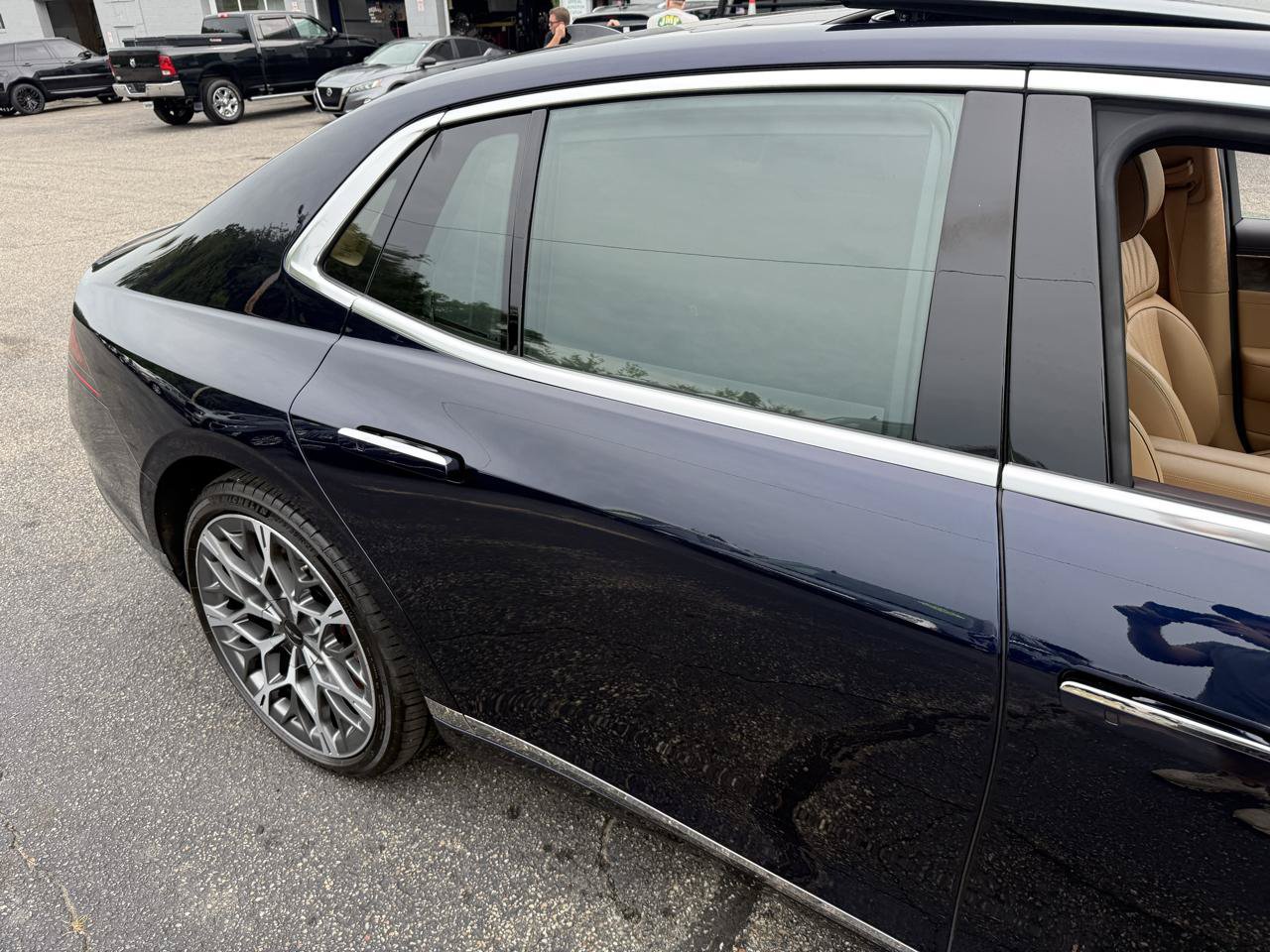 Used 2025 Genesis G90 3.5T AWD/4WD image 21
