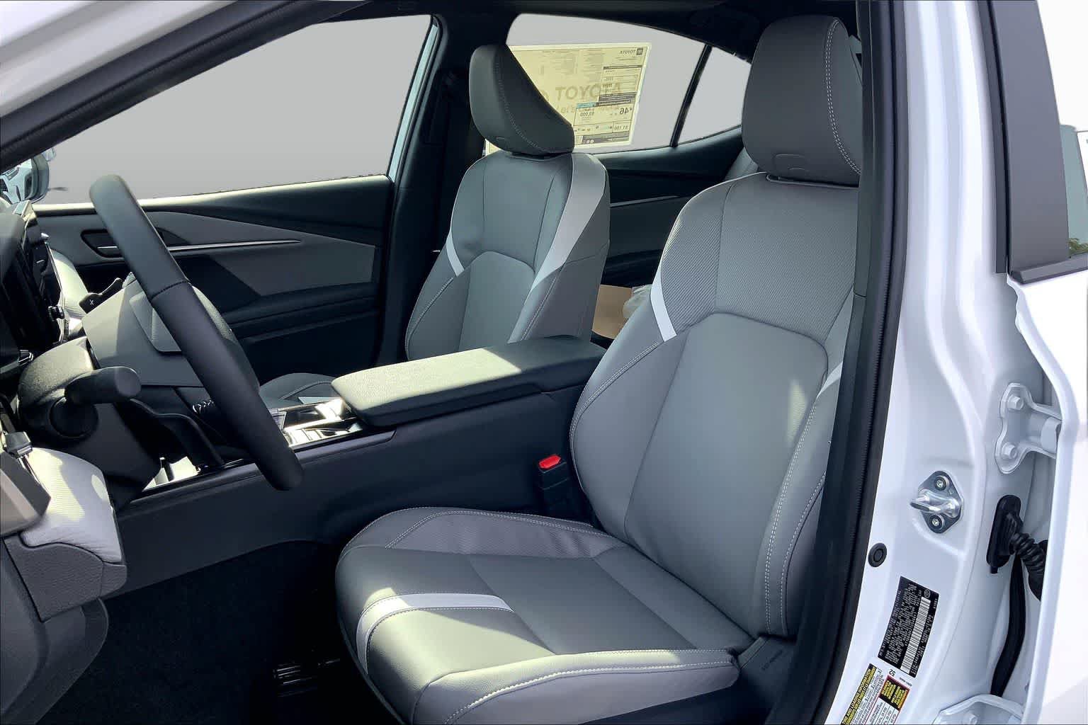 New 2026 Toyota Camry SE w/ Convenience Package FWD image 9