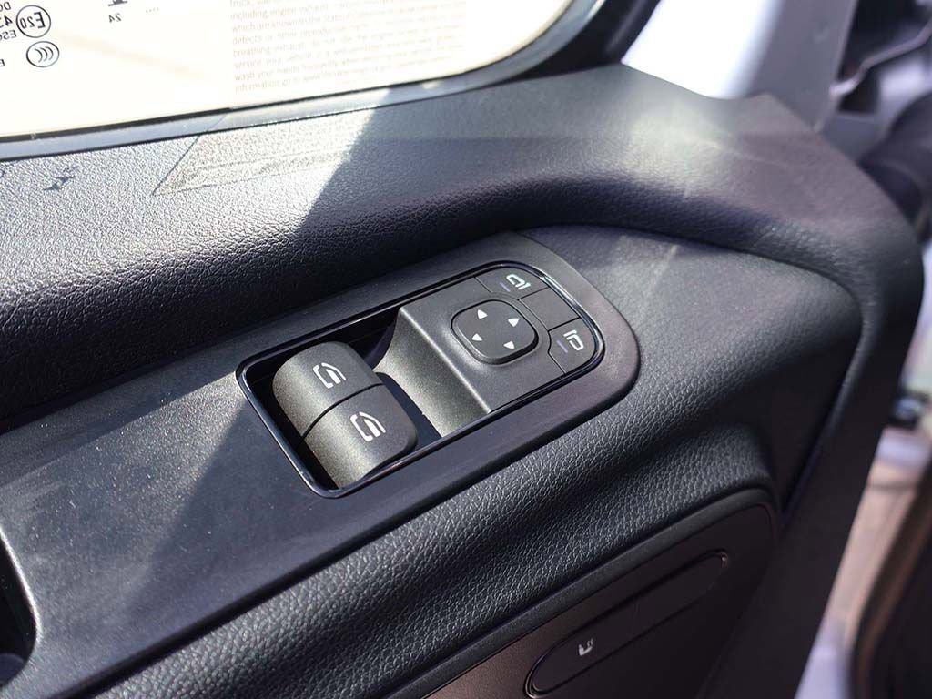 Used 2024 Mercedes-Benz Sprinter 2500 image 25
