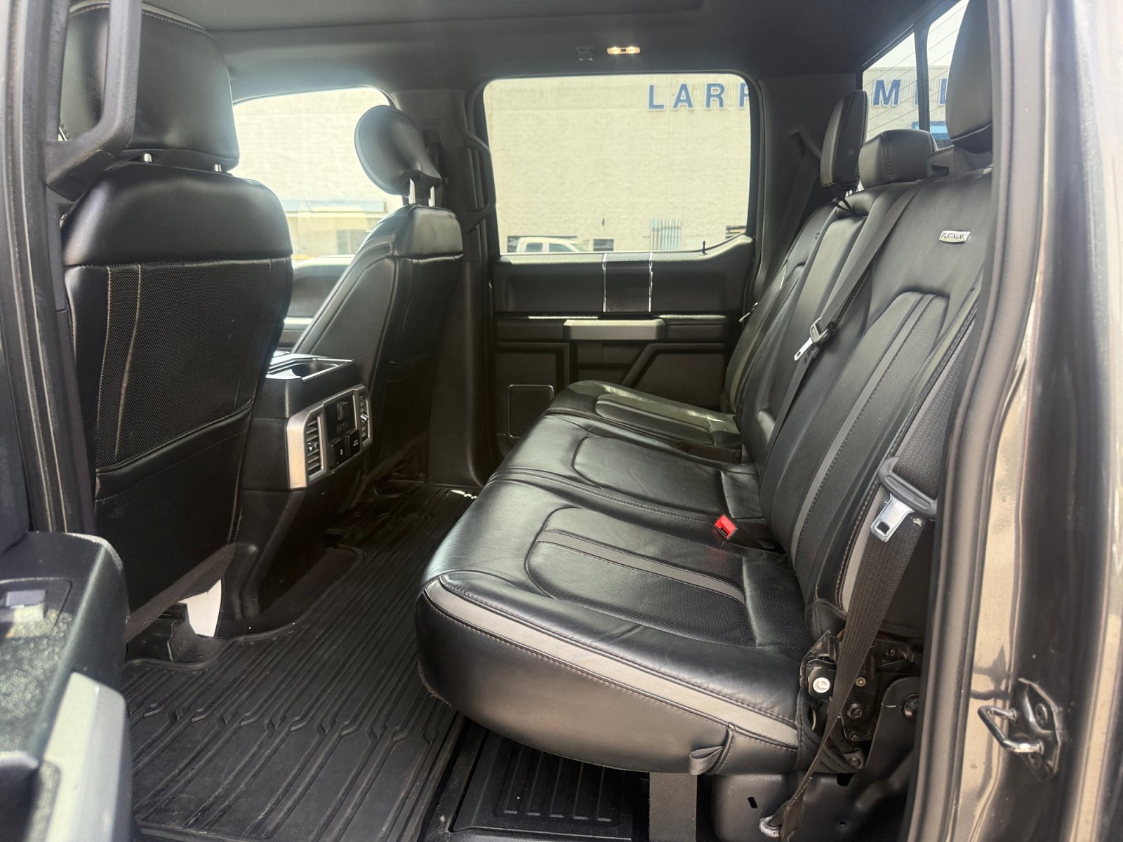 Used 2019 Ford F350 Platinum w/ Platinum Ultimate Package image 16