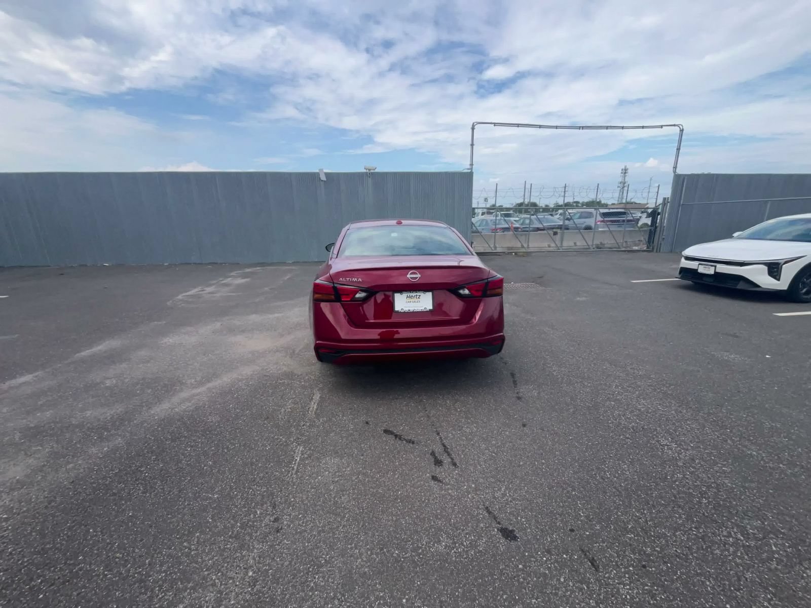 Used 2025 Nissan Altima 2.5 SV FWD image 13