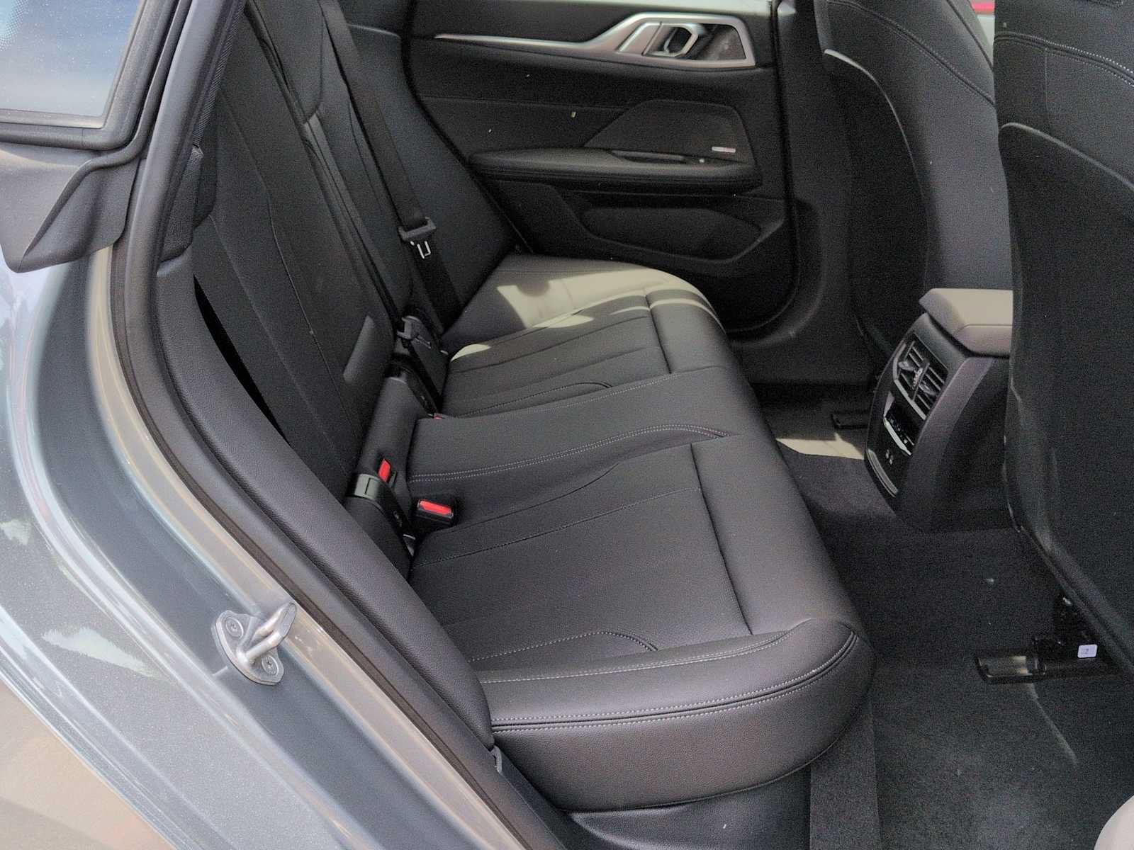 Used 2026 BMW i4 xDrive40i w/ Premium Package AWD/4WD image 23