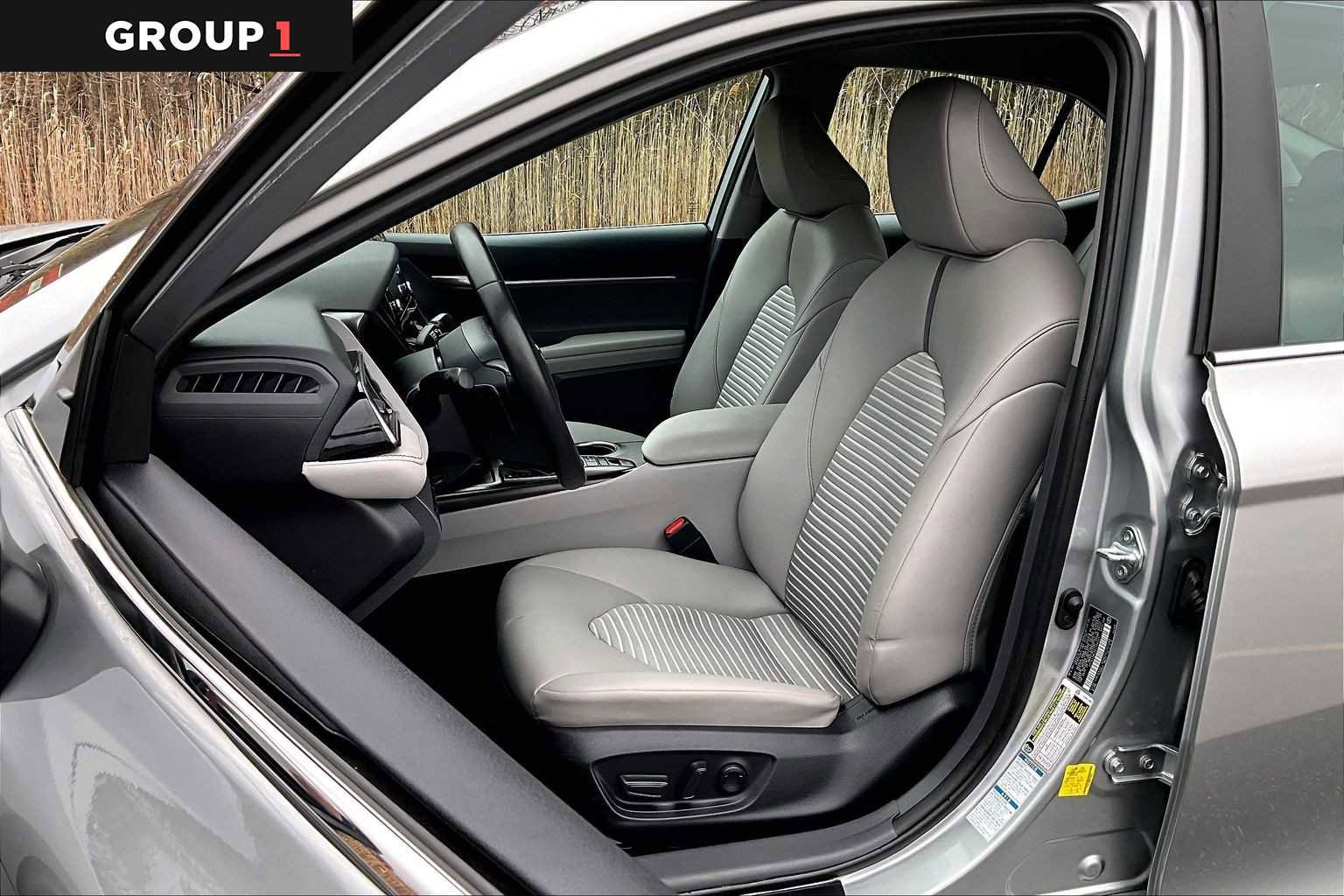 Used 2024 Toyota Camry SE AWD/4WD image 9