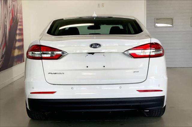 Used 2019 Ford Fusion SE FWD image 5
