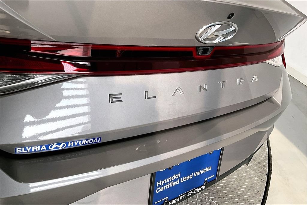 Certified 2021 Hyundai Elantra SEL FWD image 32