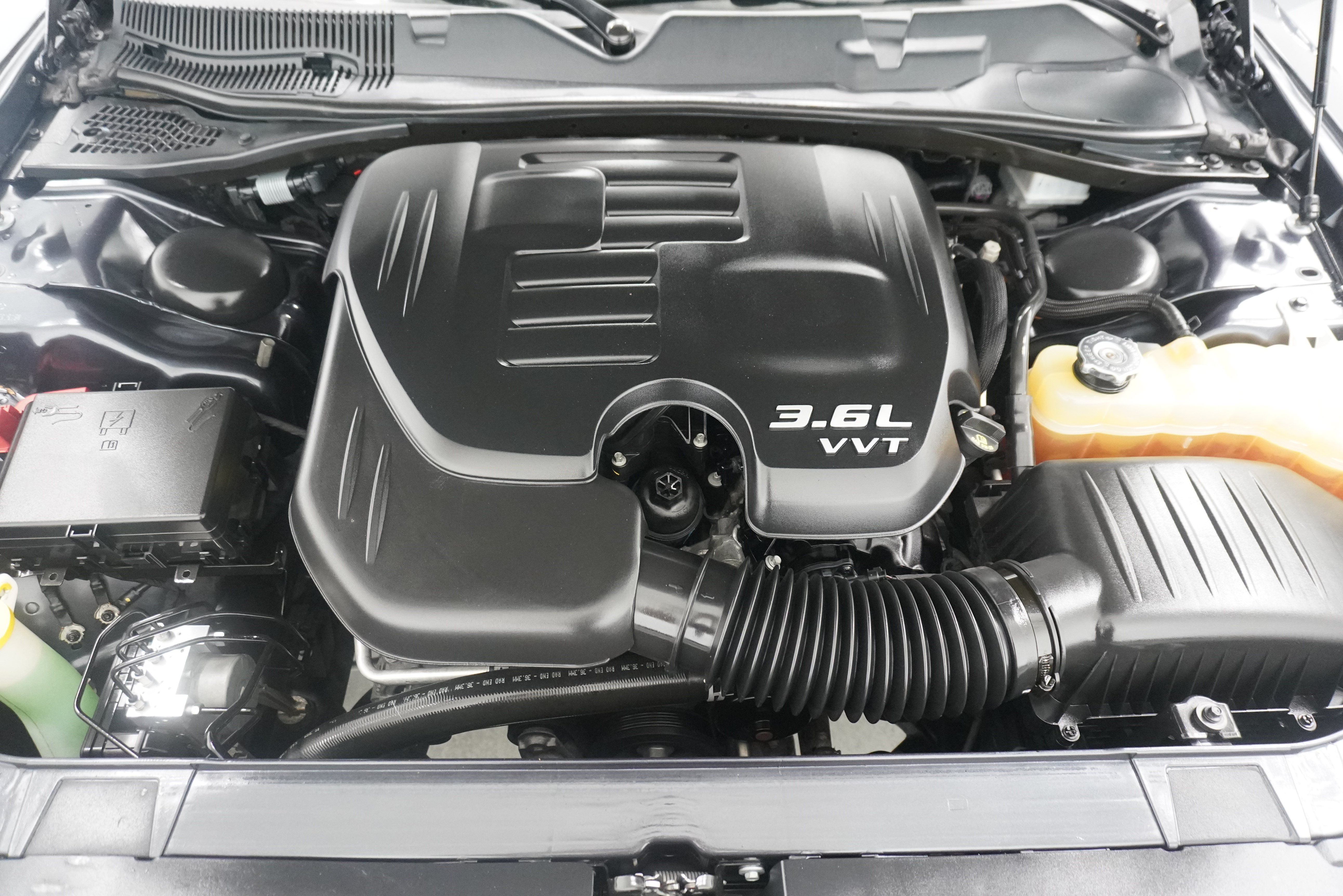 Used 2019 Dodge Challenger SXT RWD image 26