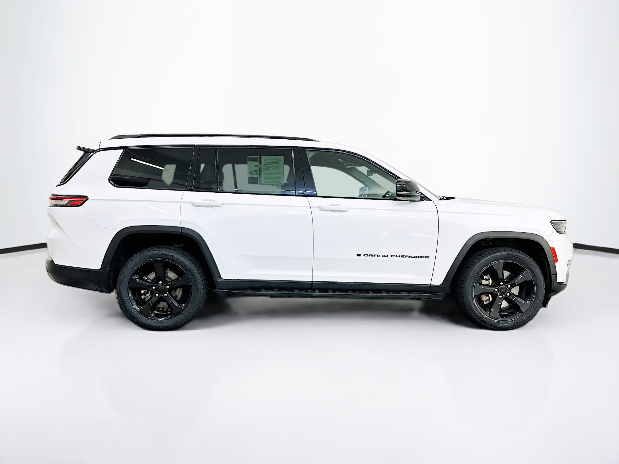 Used 2023 Jeep Grand Cherokee L Limited w/ Luxury Tech Group II AWD/4WD image 10