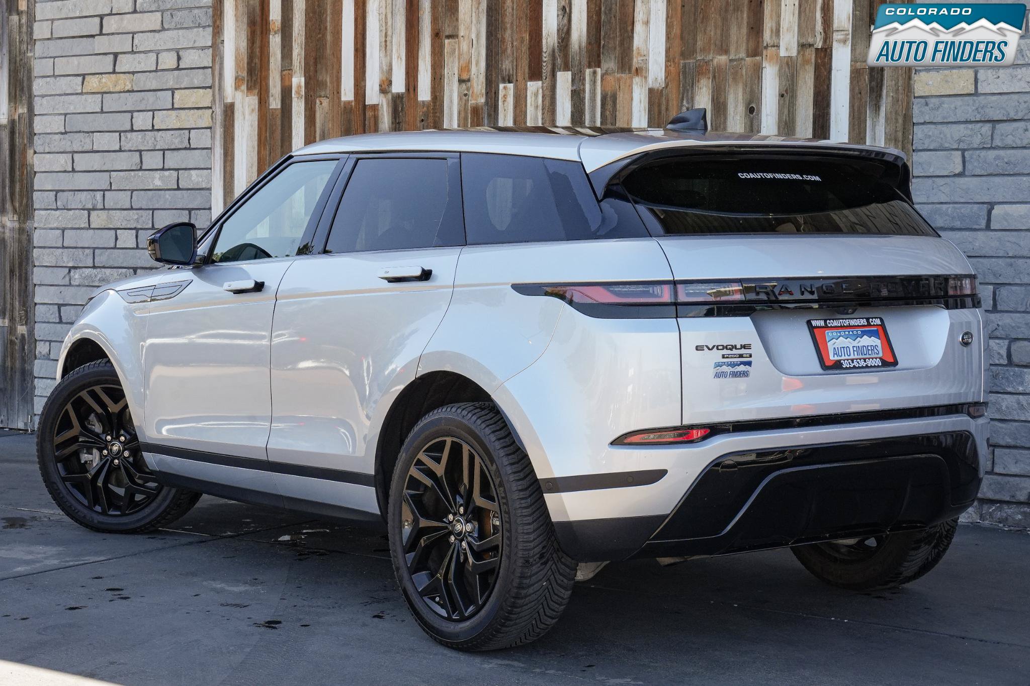 Used 2020 Land Rover Range Rover Evoque SE AWD/4WD image 4
