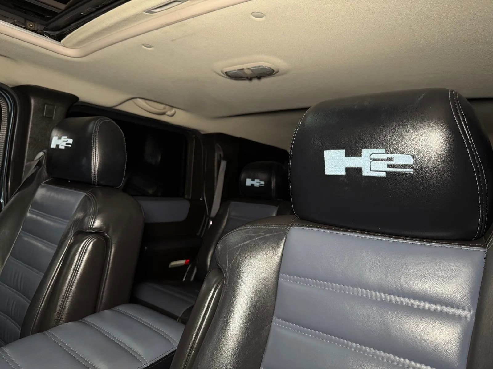 Used 2005 HUMMER H2 w/ Preferred Equipment Group AWD/4WD image 28