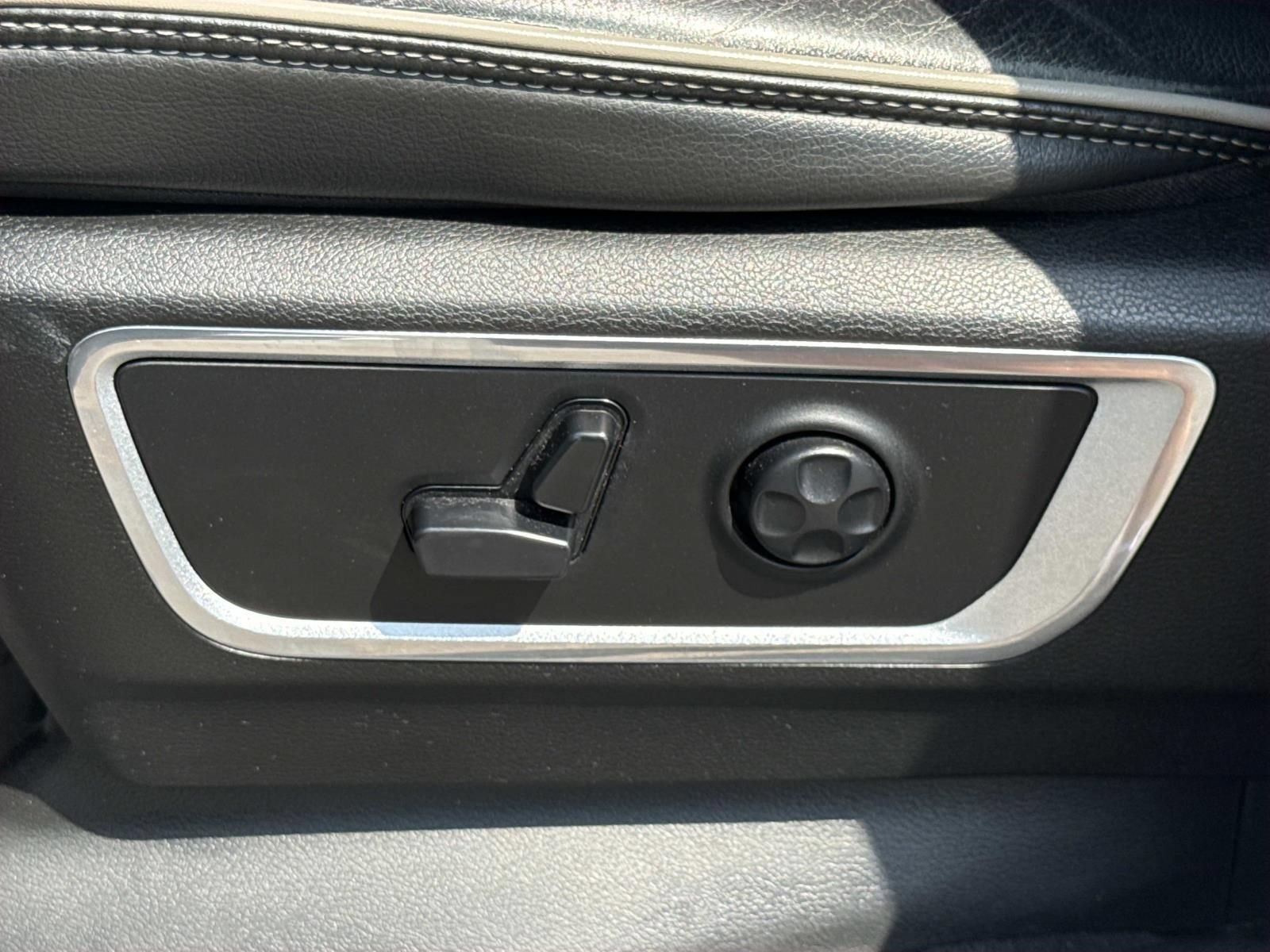 Used 2019 RAM 1500 Laramie AWD/4WD image 21