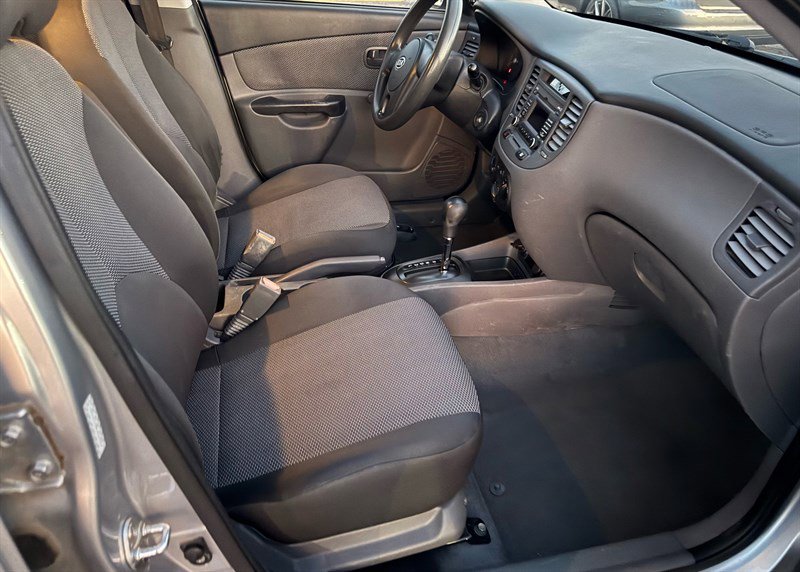 Used 2010 Kia Rio LX image 11