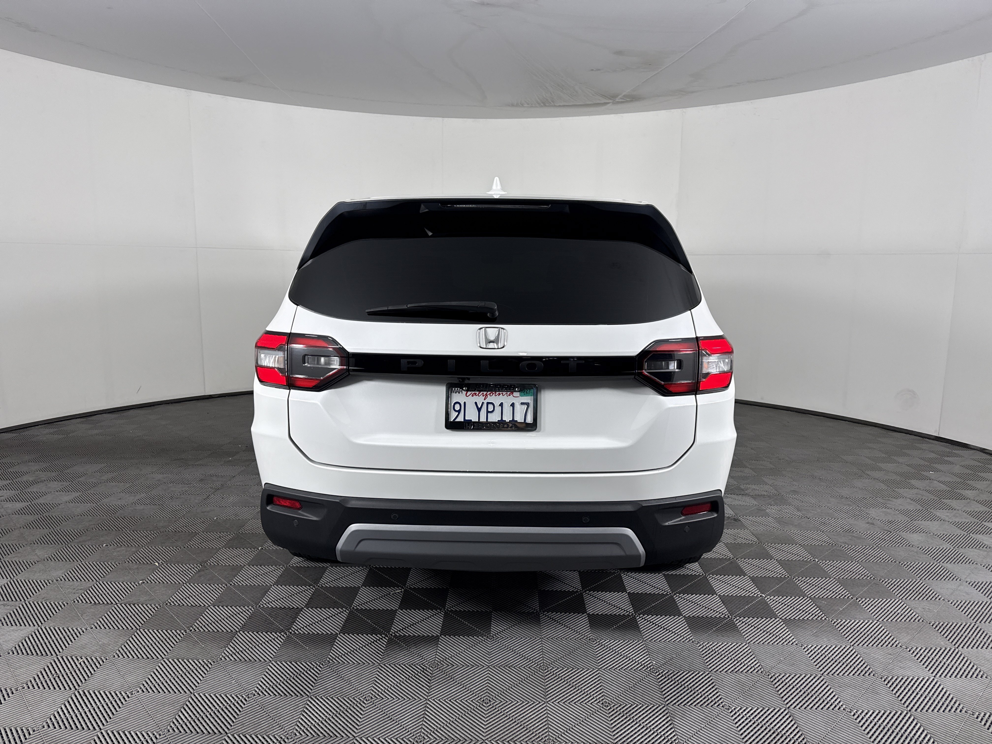 Certified 2024 Honda Pilot EX-L image 6