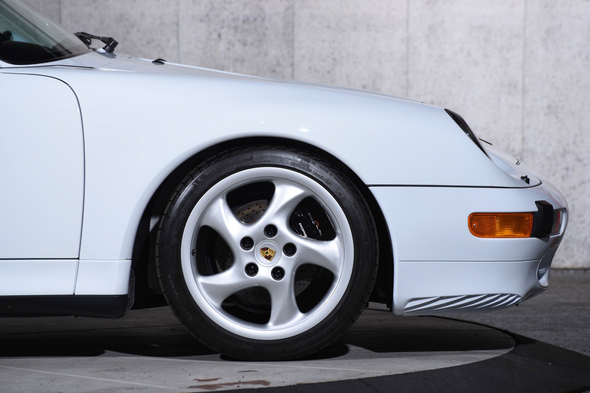 Used 1998 Porsche 911 Carrera S image 34