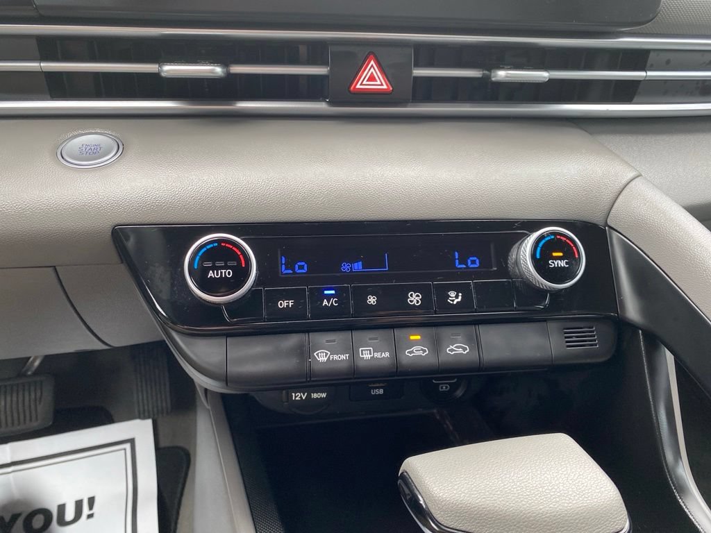 Certified 2023 Hyundai Elantra SEL FWD image 17