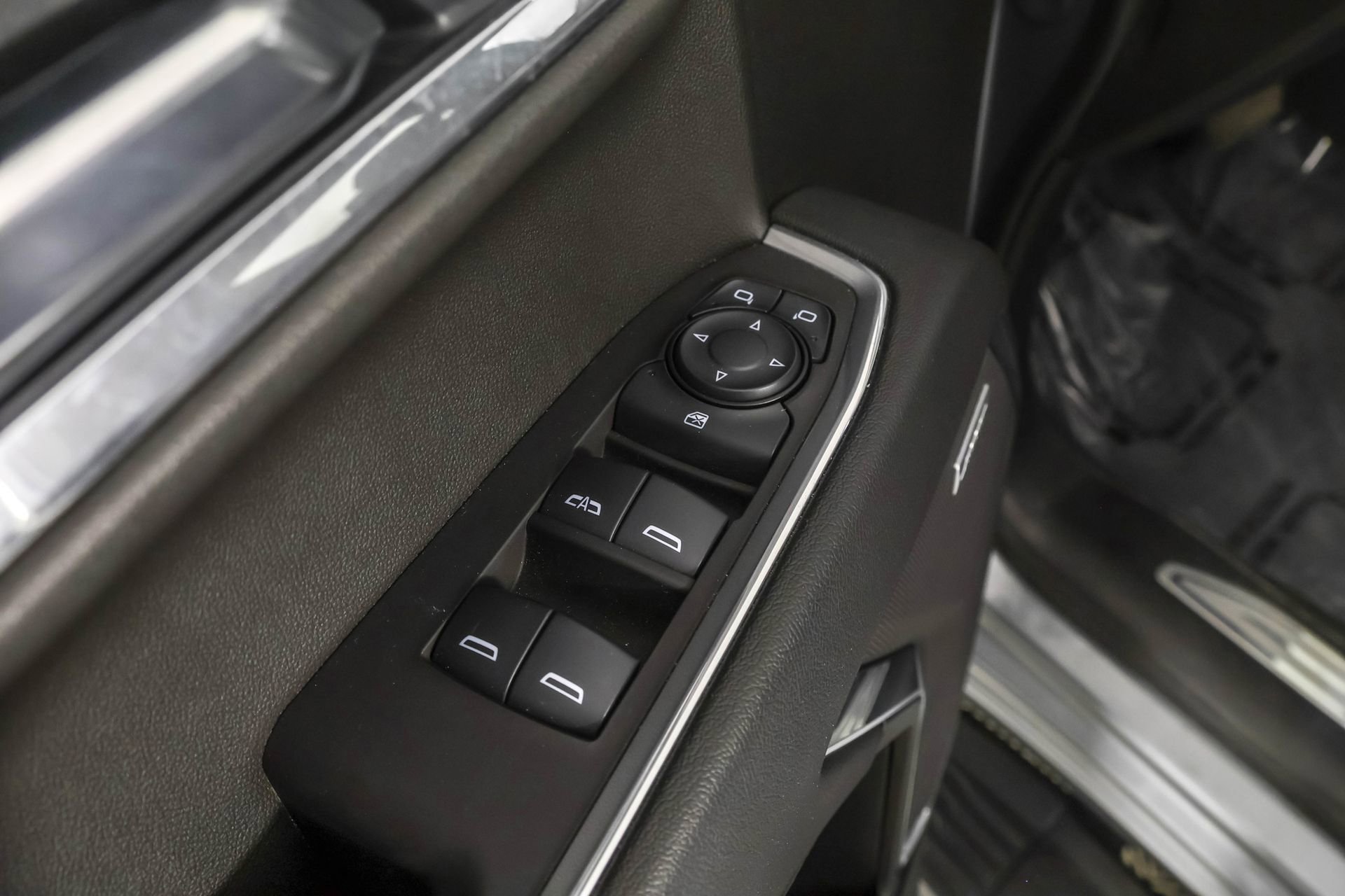 Used 2025 Chevrolet Silverado 1500 LT Trail Boss w/ Convenience Package II image 40