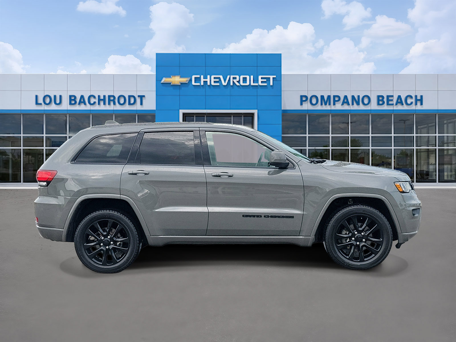 Used 2020 Jeep Grand Cherokee Altitude AWD/4WD image 2