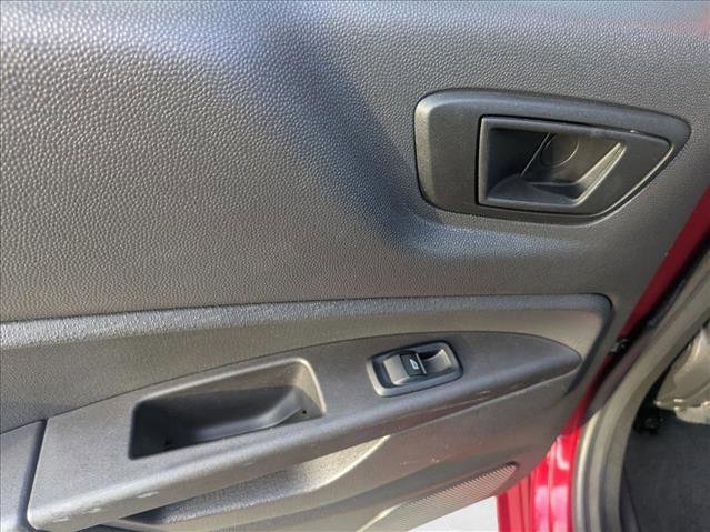 Used 2017 Ford Fiesta SE image 19