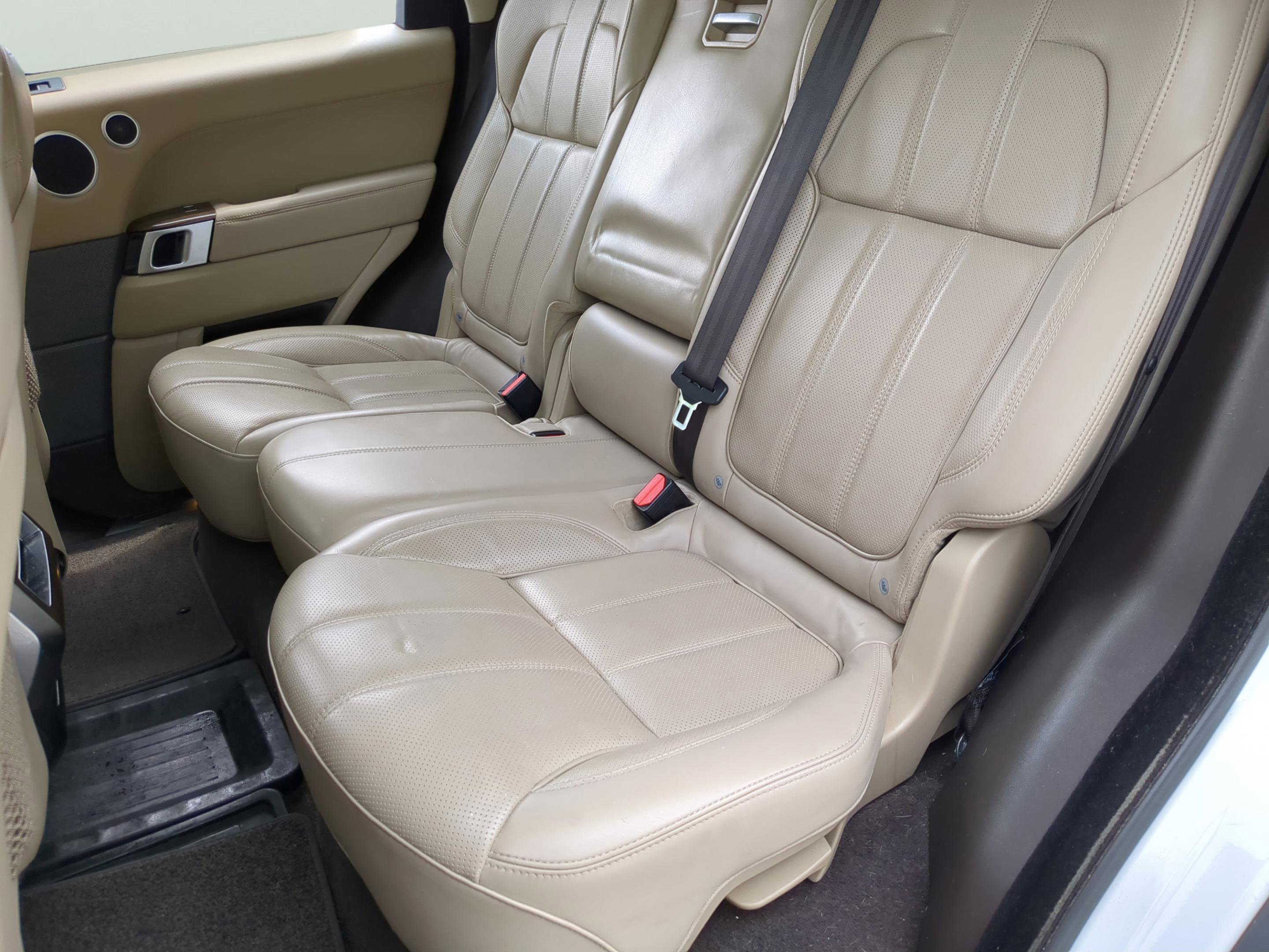 Used 2016 Land Rover Range Rover Sport HSE image 26