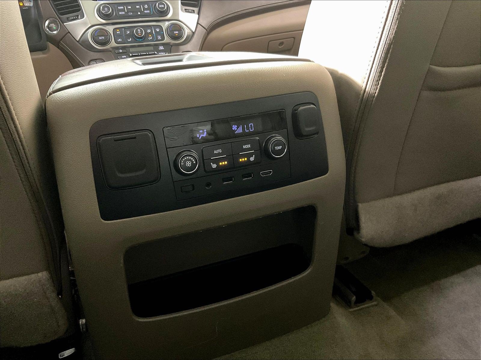 Used 2019 Chevrolet Tahoe Premier AWD/4WD image 10