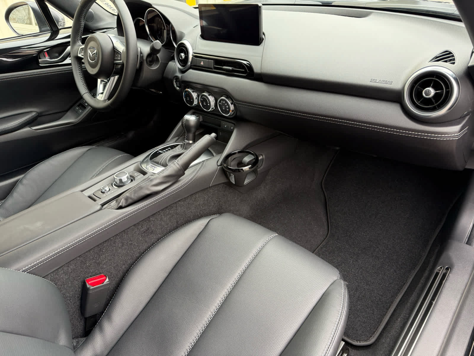 New 2025 MAZDA MX-5 Miata RF Grand Touring w/ Appearance Package RWD image 9