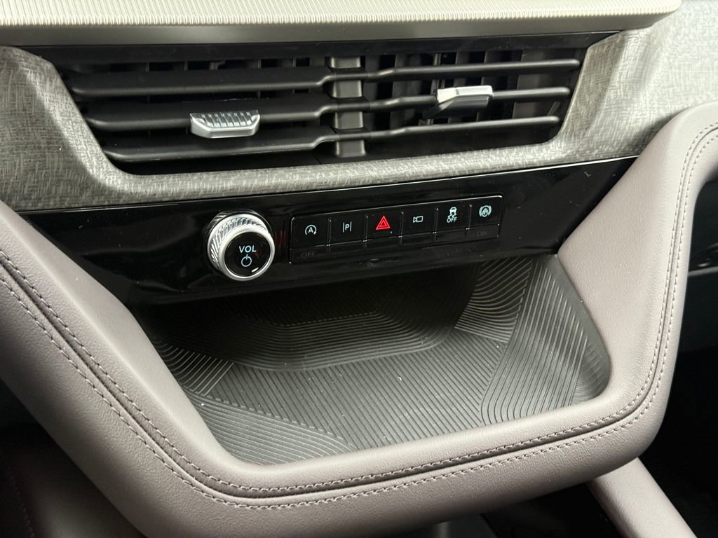 New 2026 Ford Explorer Platinum image 21