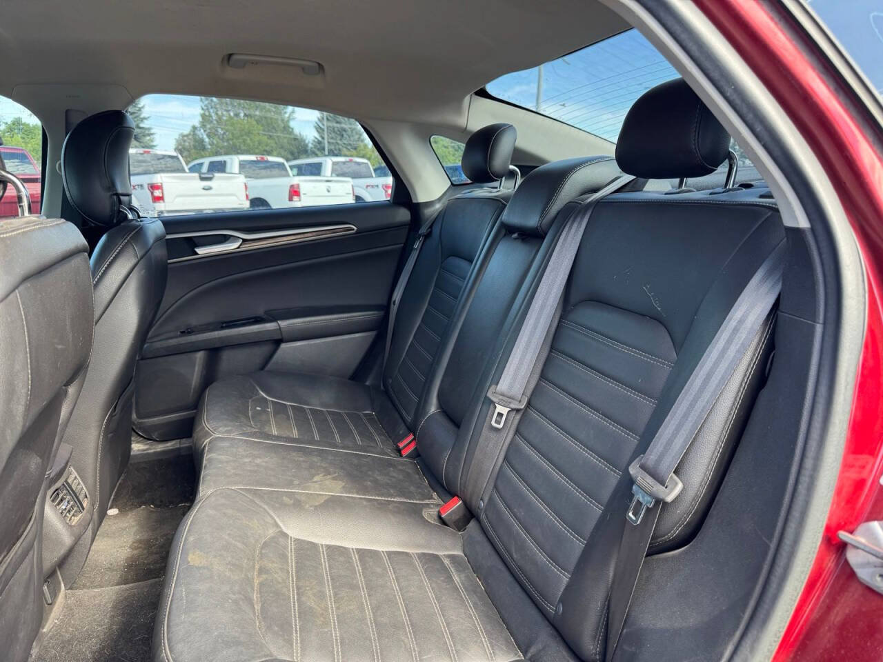 Used 2014 Ford Fusion SE w/ Equipment Group 202A FWD image 12