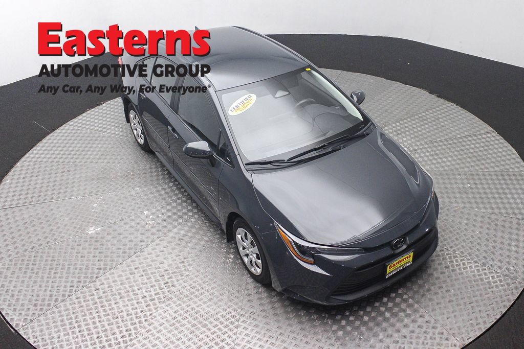 Used 2025 Toyota Corolla LE FWD image 3