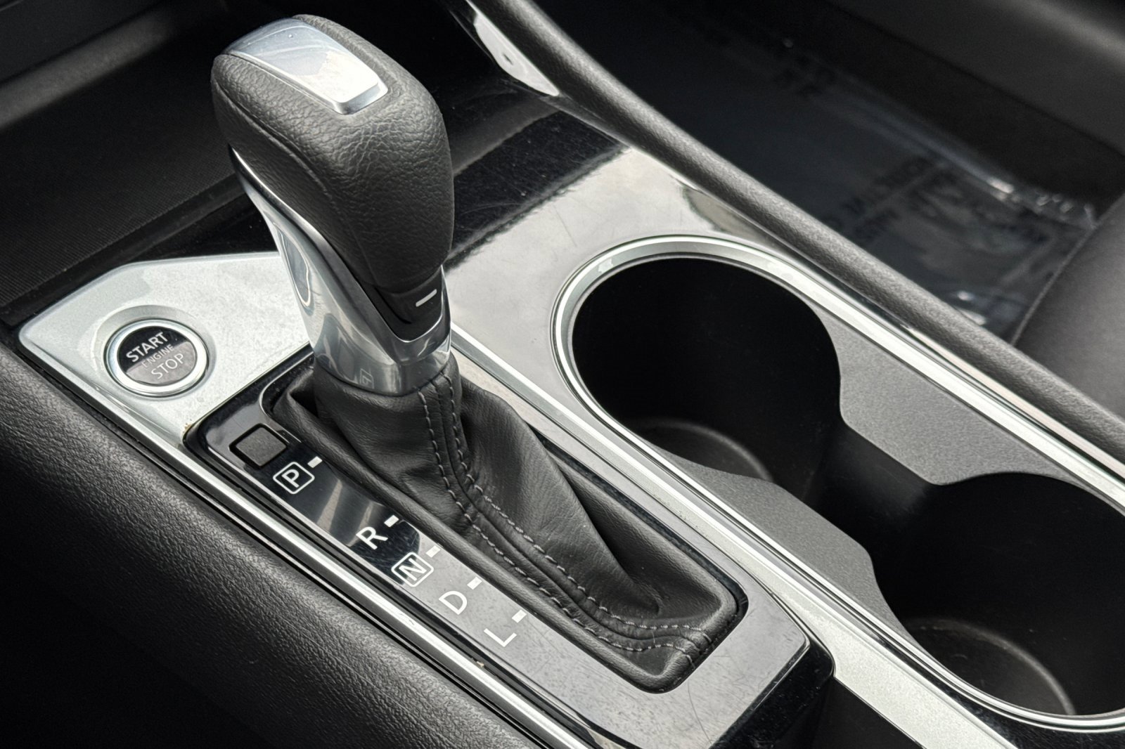 Used 2024 Nissan Altima 2.5 SV image 23