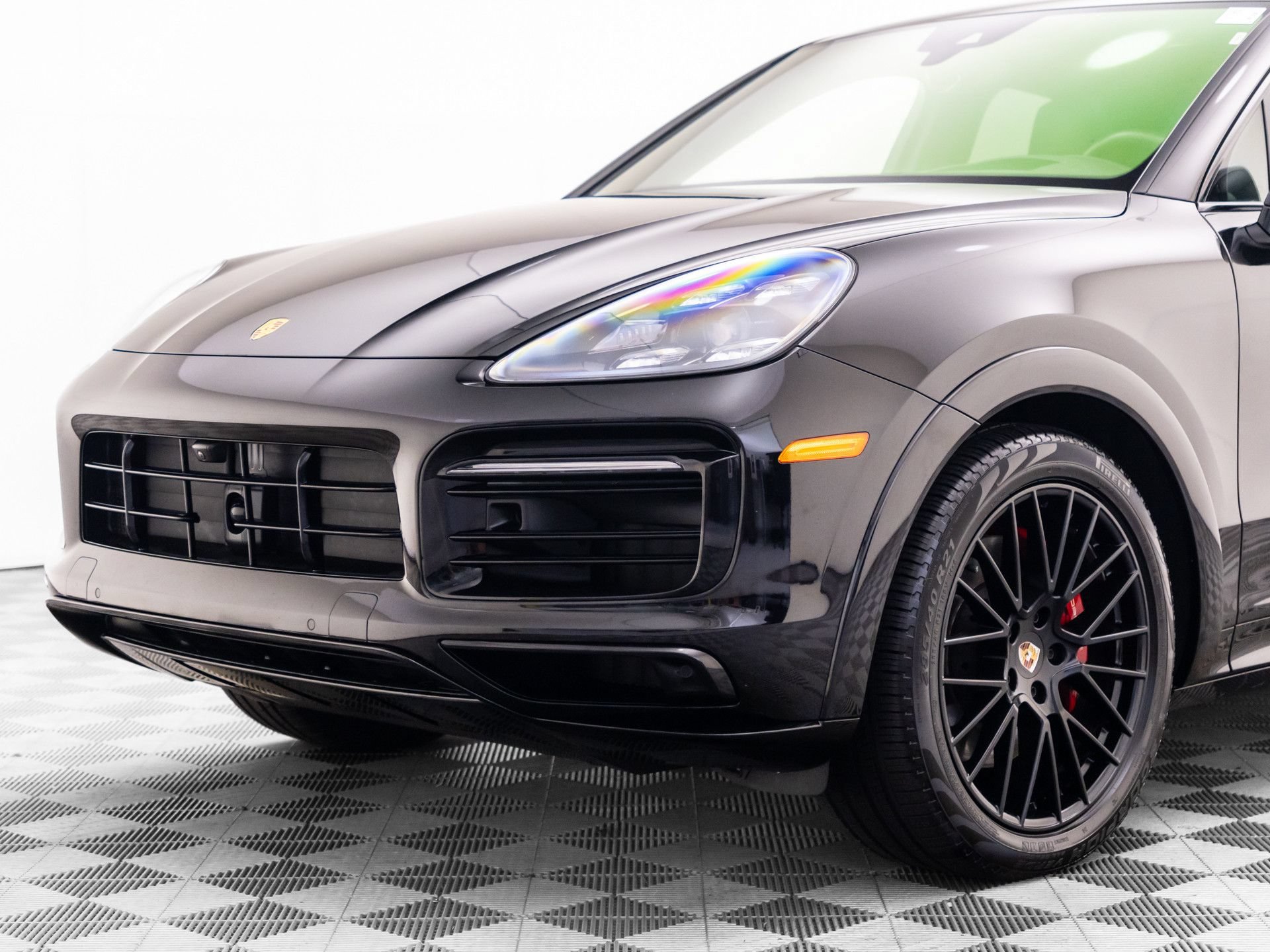 Certified 2023 Porsche Cayenne GTS AWD/4WD image 38