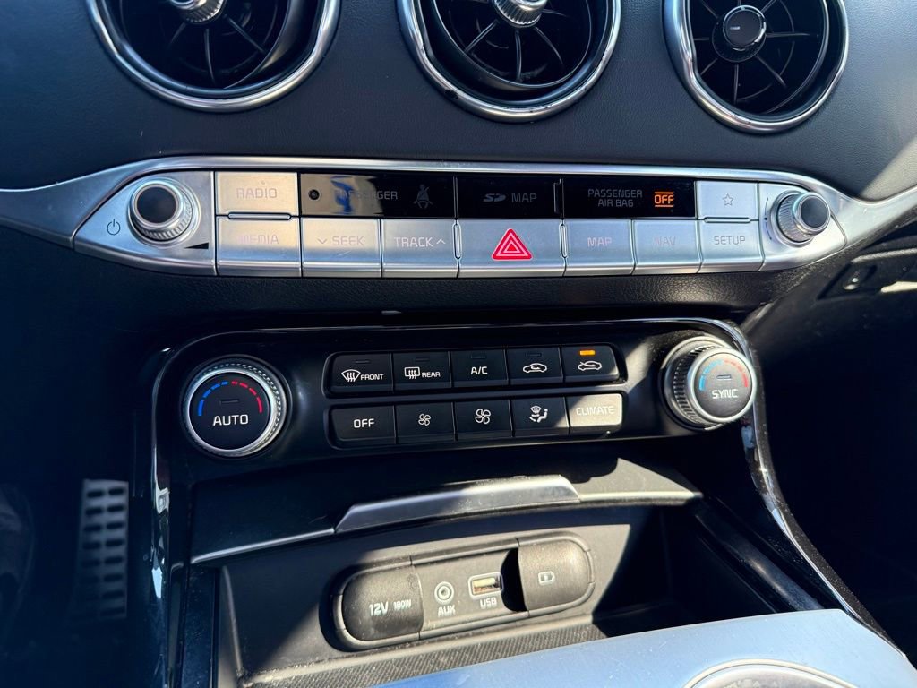 Used 2018 Kia Stinger GT1 image 12