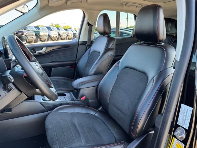 Certified 2022 Ford Escape SEL w/ SEL Stealth AWD Package image 14