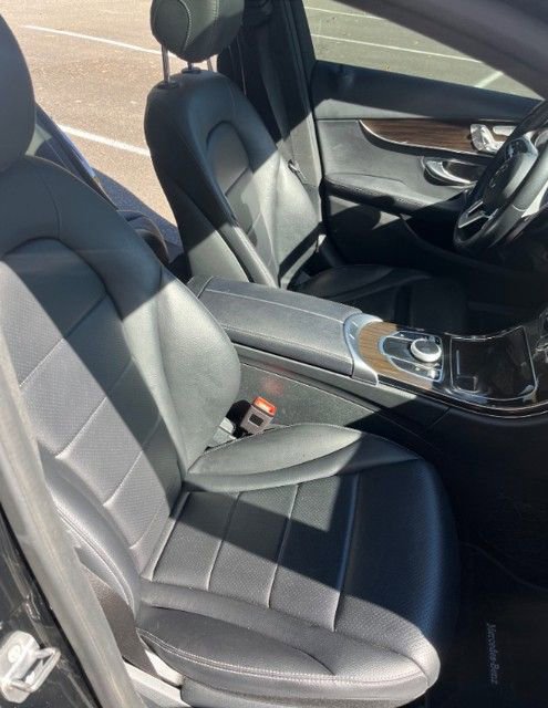 Used 2020 Mercedes-Benz C 300 4MATIC Sedan image 4