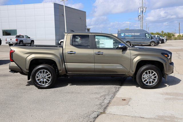 New 2025 Toyota Tacoma Limited image 4