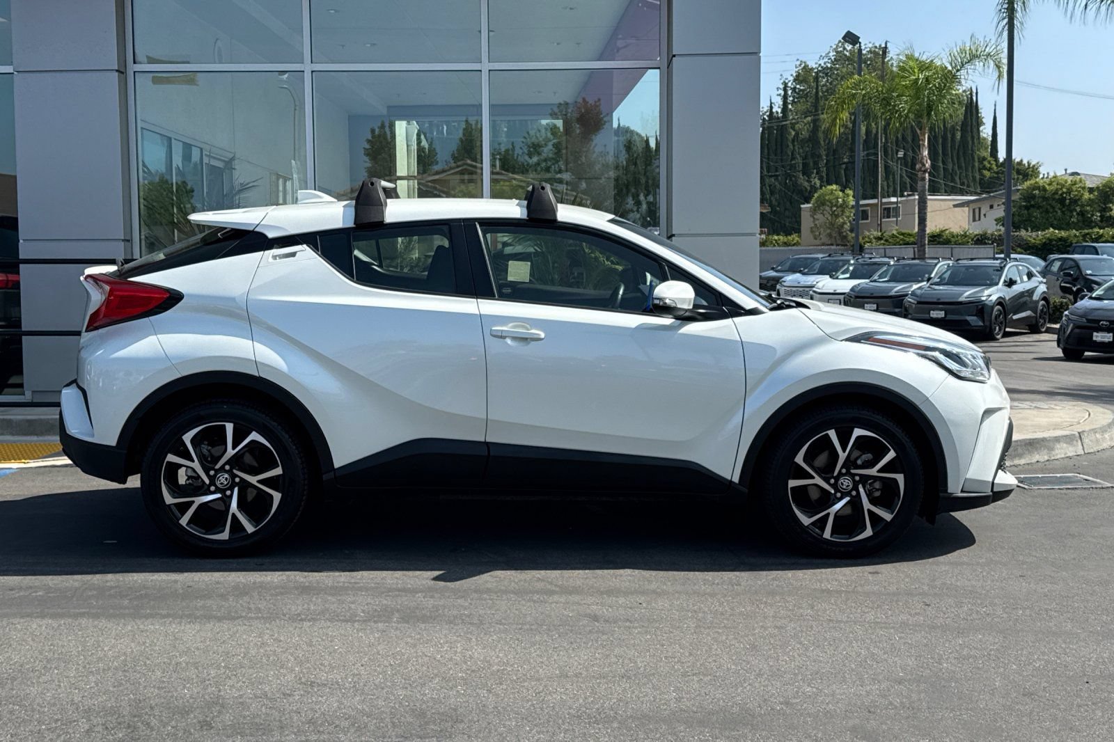 Certified 2021 Toyota C-HR XLE FWD image 4
